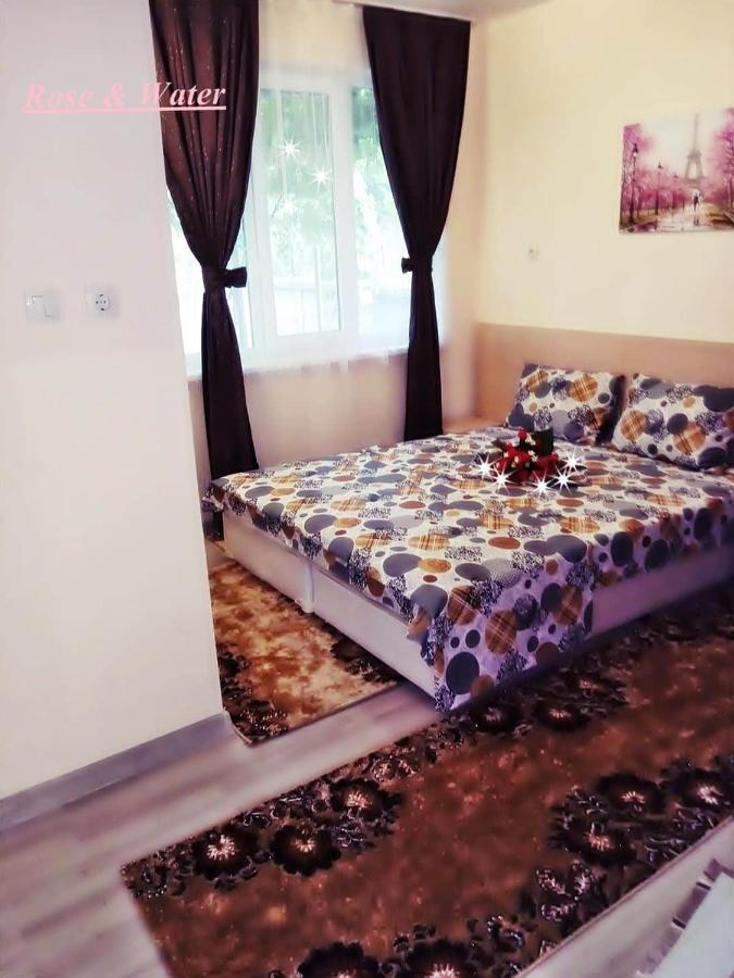 פאבל באניה Rose & Water Guest House מראה חיצוני תמונה