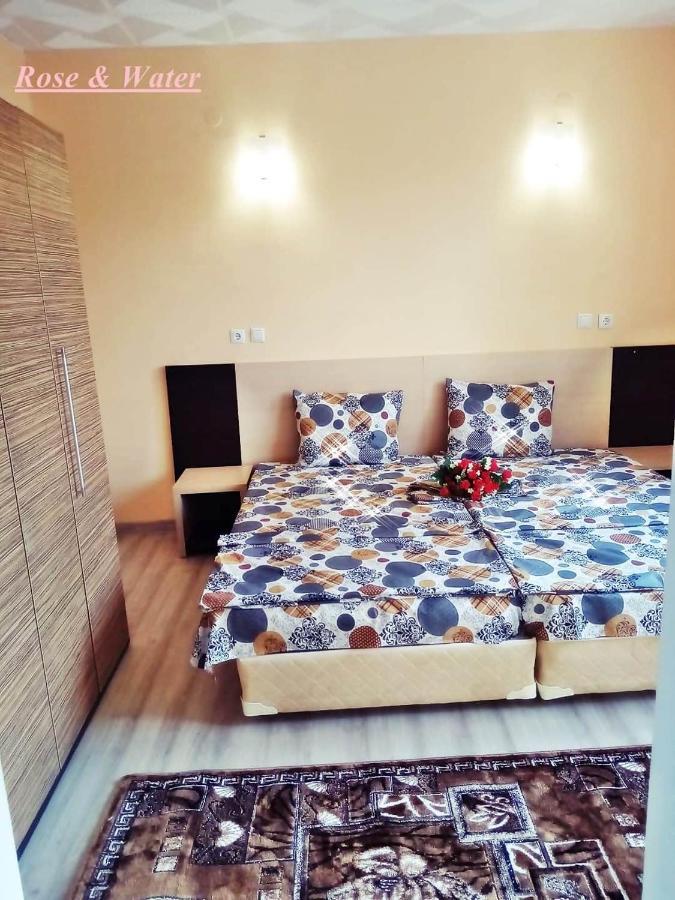 פאבל באניה Rose & Water Guest House מראה חיצוני תמונה