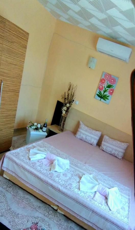 פאבל באניה Rose & Water Guest House מראה חיצוני תמונה