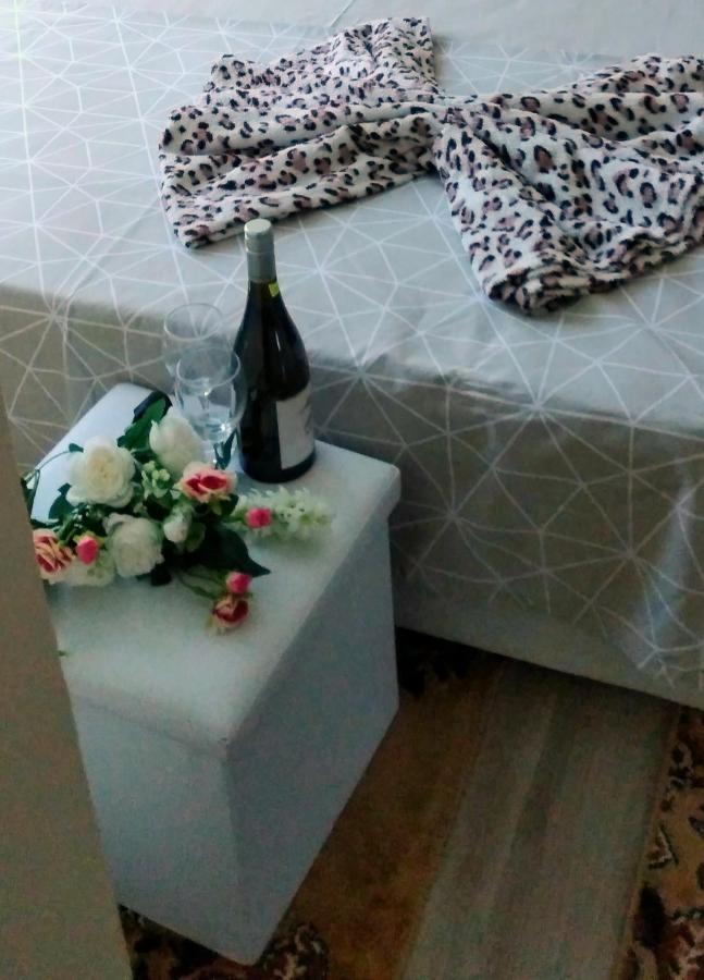 פאבל באניה Rose & Water Guest House מראה חיצוני תמונה